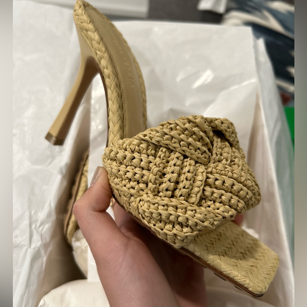 SOLD!! Bottega Veneta heel sandals